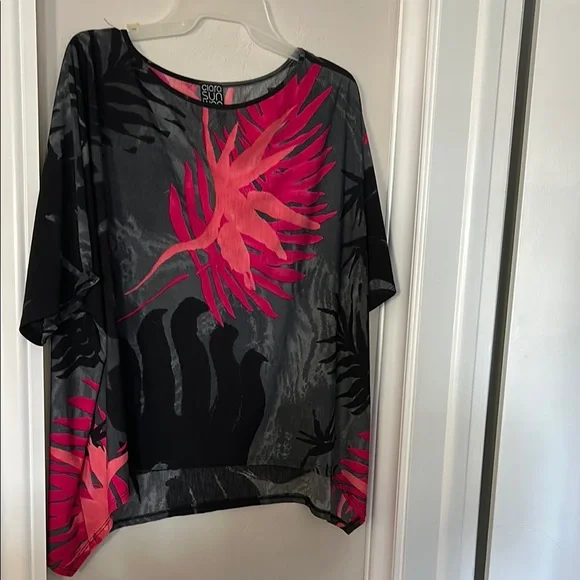 Clara Sun Woo Vibrant Pink and Black Leaf Print top - Picture 1 of 4